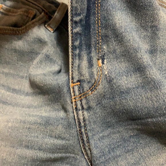 Hollister ultra high rise mom jeans - Picture 4 of 4